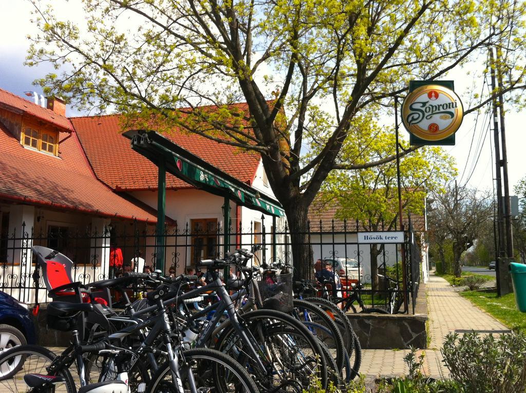 Rácz Fogadó Hotel Kisoroszi Exterior foto