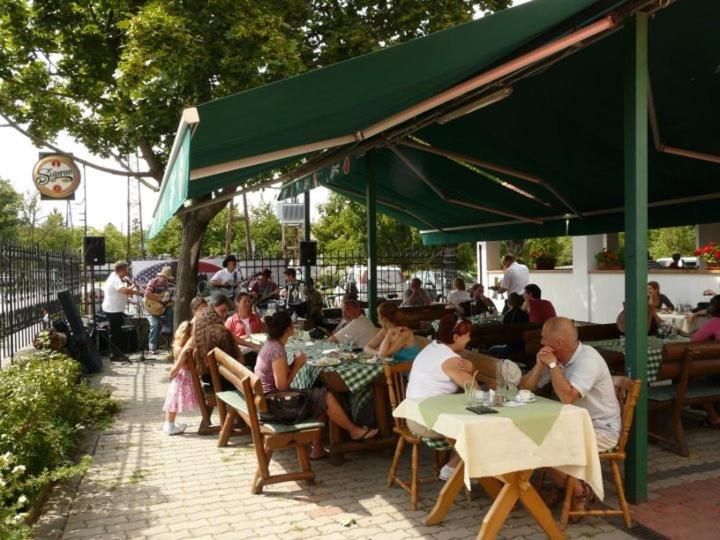 Rácz Fogadó Hotel Kisoroszi Exterior foto