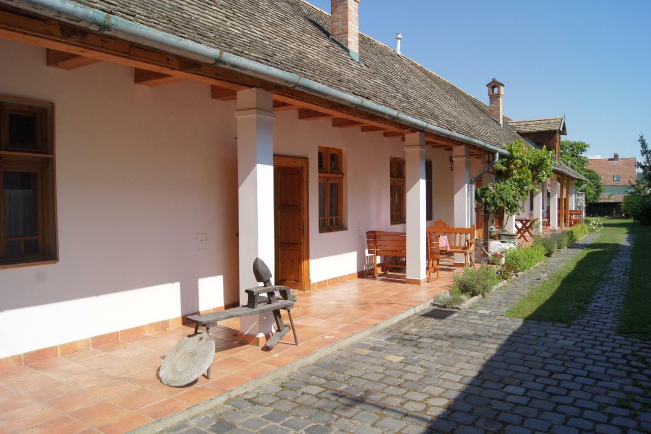 Rácz Fogadó Hotel Kisoroszi Exterior foto